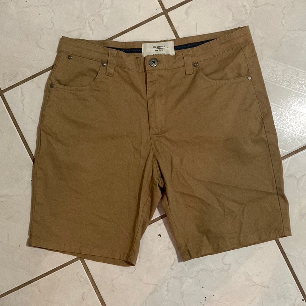 Men’s Khaki Shorts